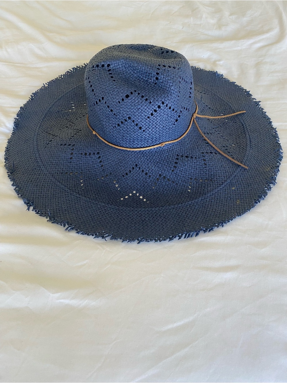 Tommy Bahama NWT Navy Wide-Brim Straw Sun Hat with Leather Cord